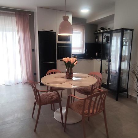 Rosie Apartment Podstrana Bagian luar foto